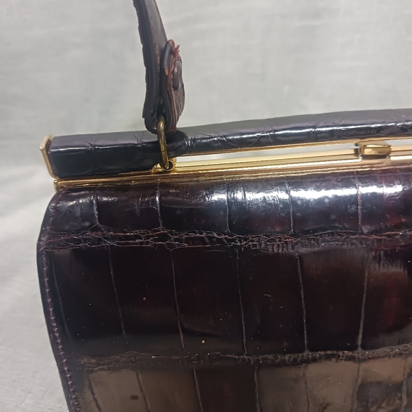 Vintage genuine alligator leather lined handbag - Picture 15 of 16